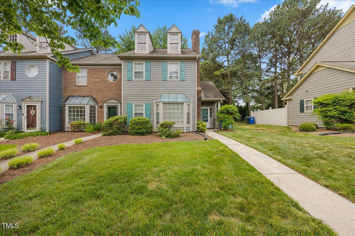 Photo 2 of 19 of 2927 Faversham Place townhome