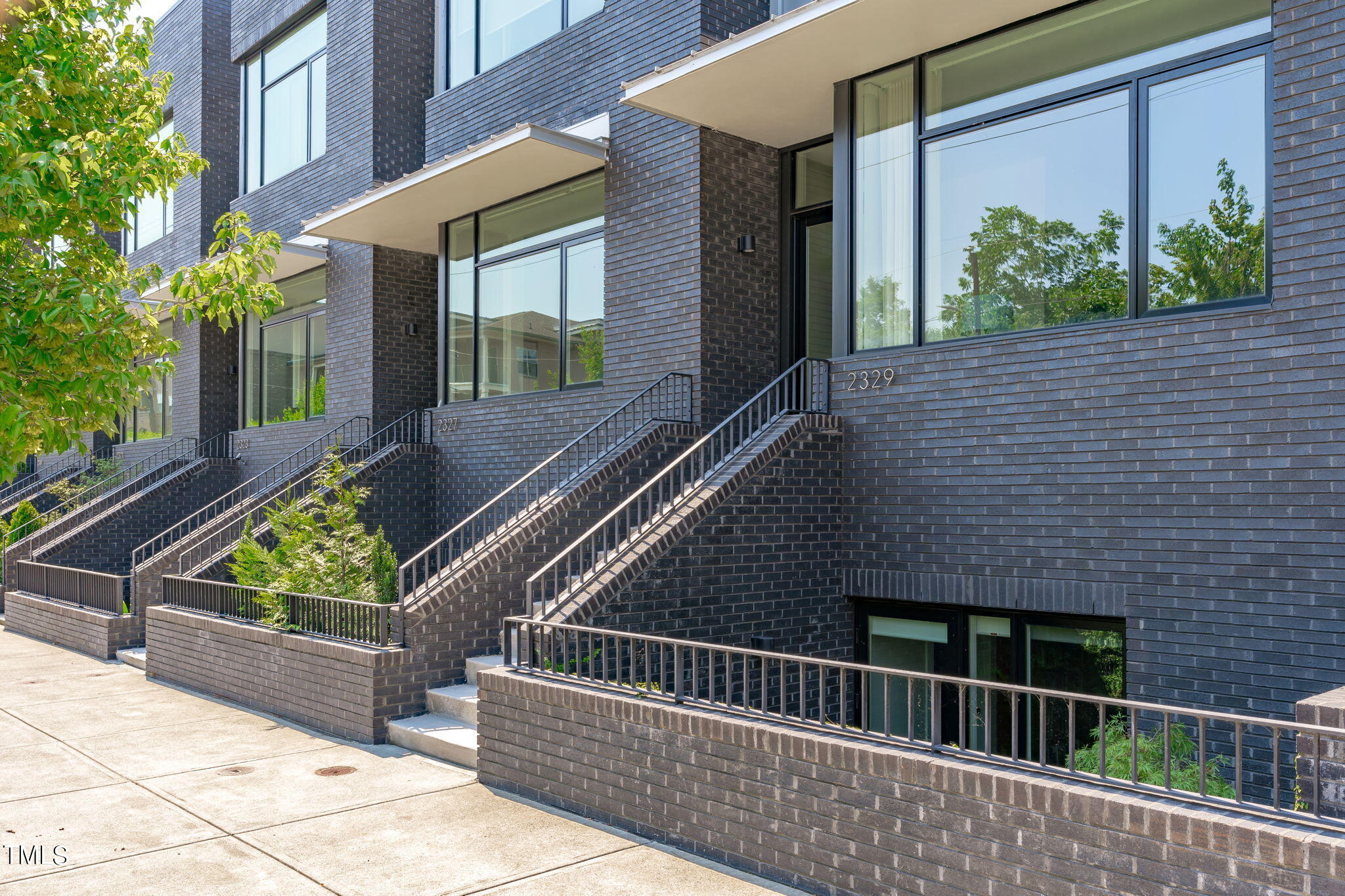 Photo 4 of 49 of 2329 Clark Avenue townhome