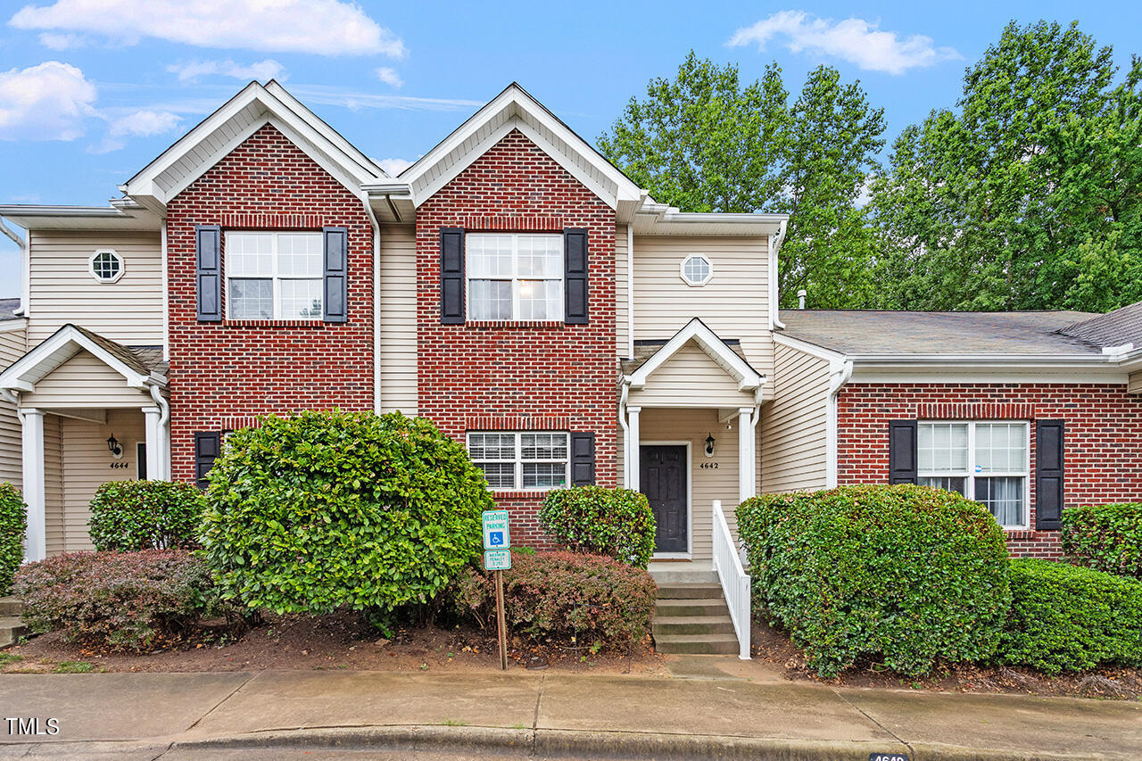 Photo 27 of 27 of 4642 Centrebrook Circle townhome