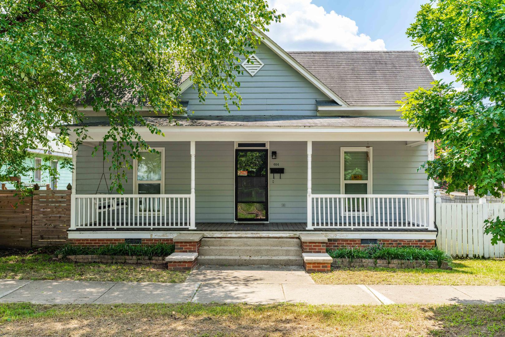 Photo 1 of 30 of 604 E Davie Street house