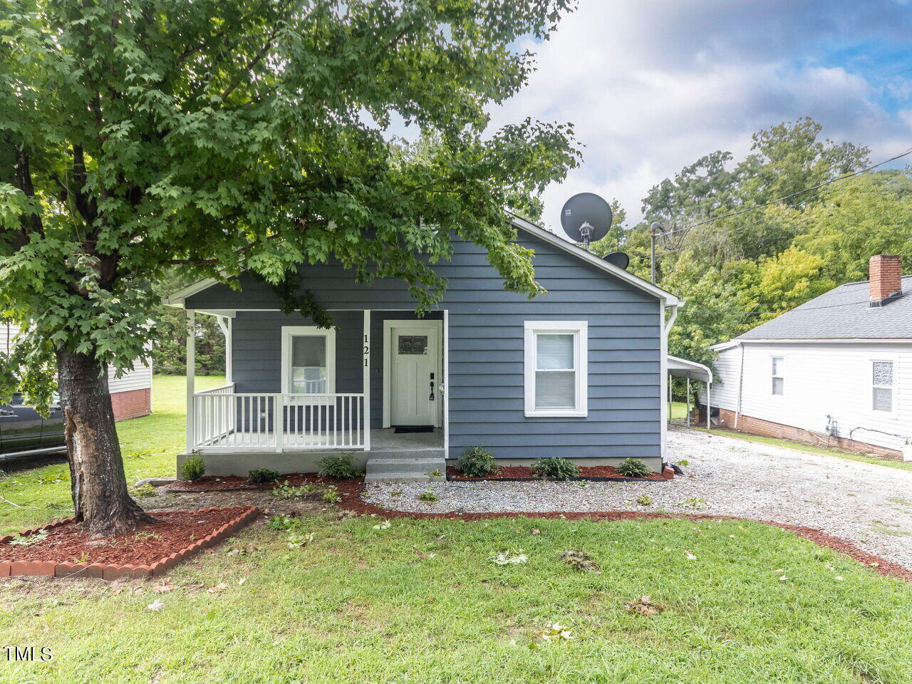 Photo 1 of 29 of 121 Clayton Street house