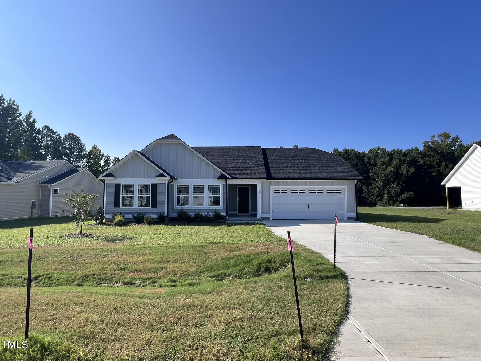 Photo 1 of 18 of 268 Lotus Avenue house