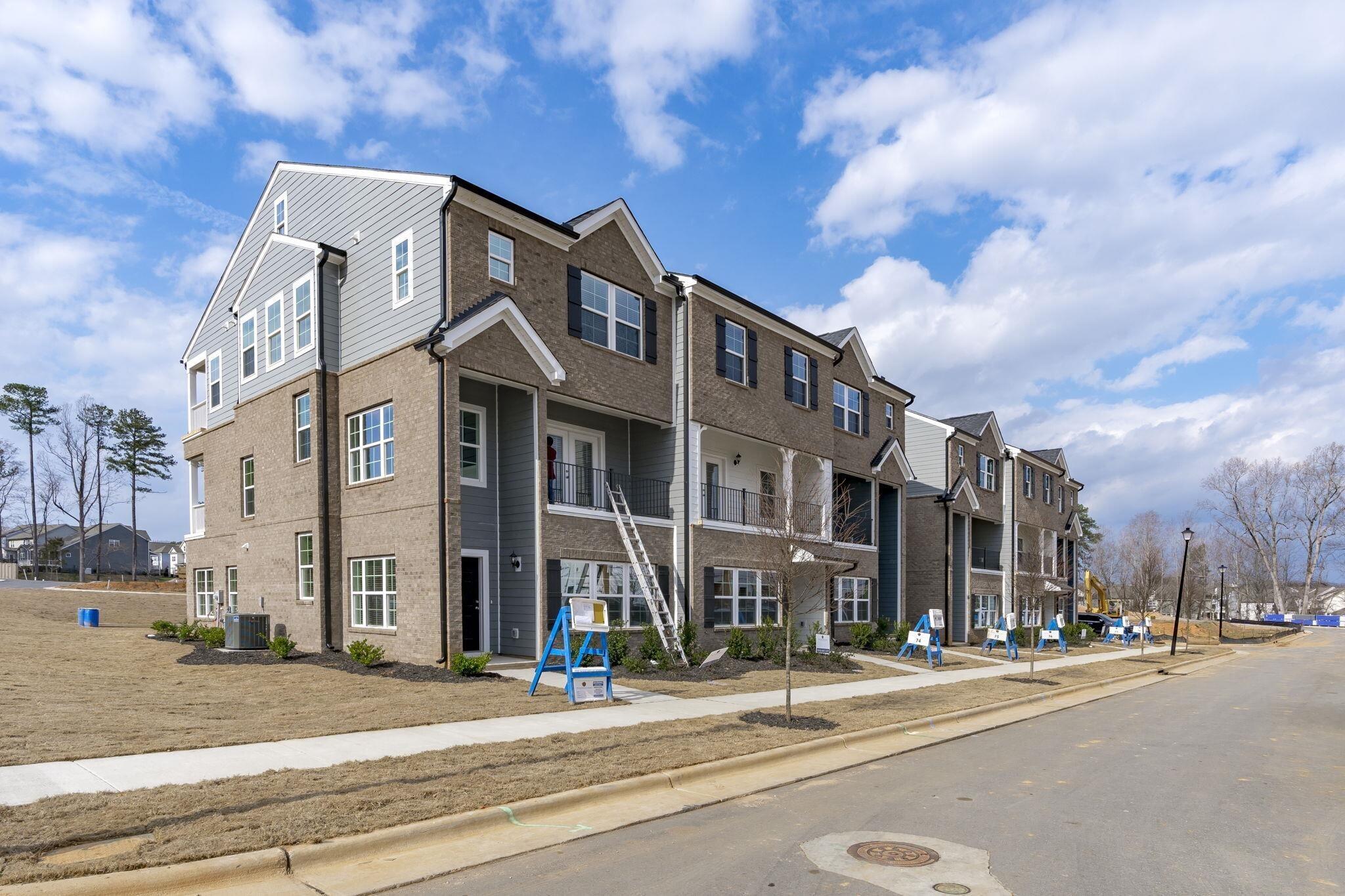 Photo 2 of 33 of 1125 Breadsell Lane 57 townhome