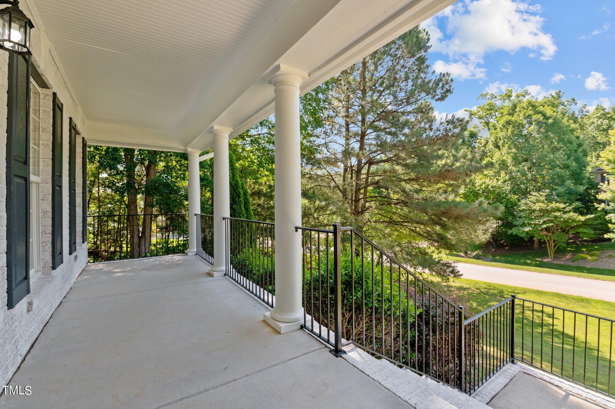 Photo 6 of 41 of 2800 Blue Ravine Road house