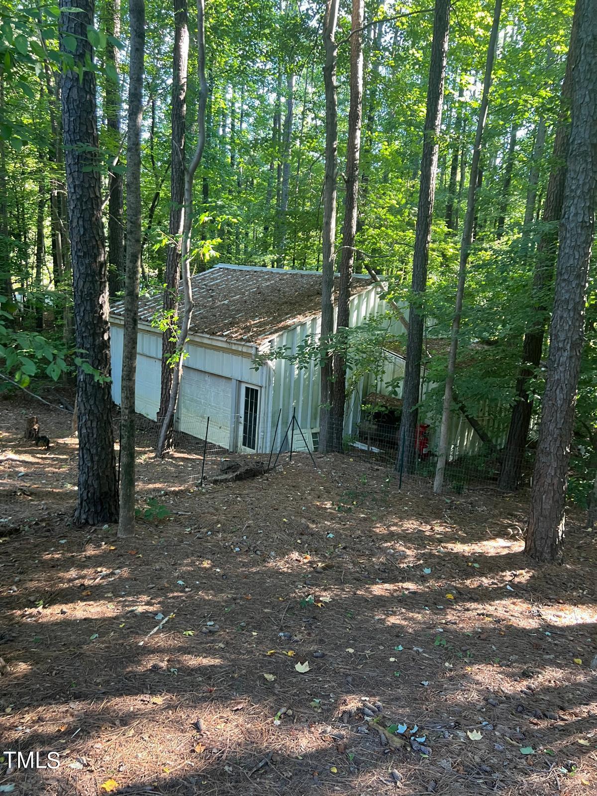 Photo 7 of 19 of 3119 White Pine Court mobile home