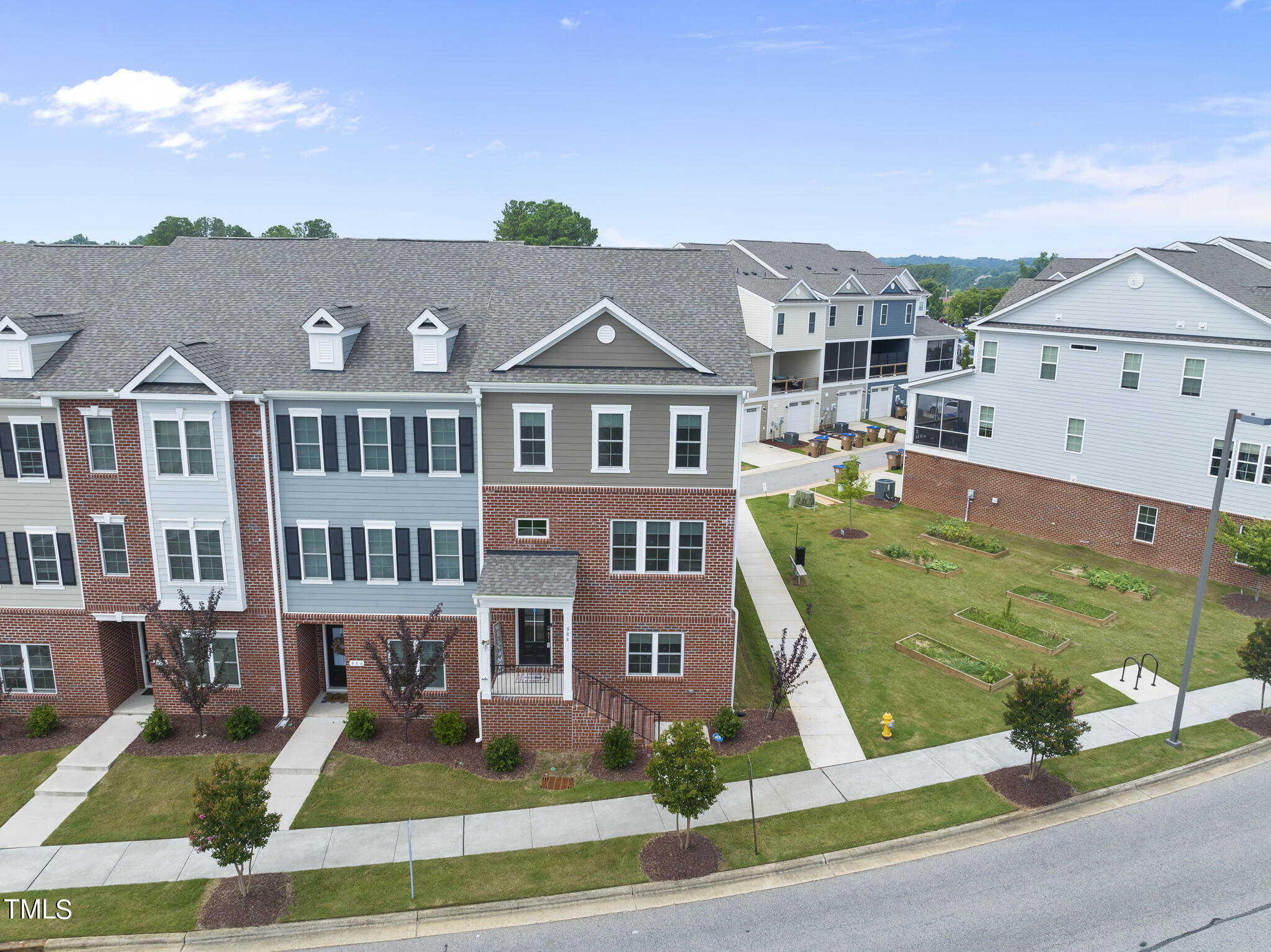 Photo 2 of 42 of 986 Gateway Commons Circle townhome