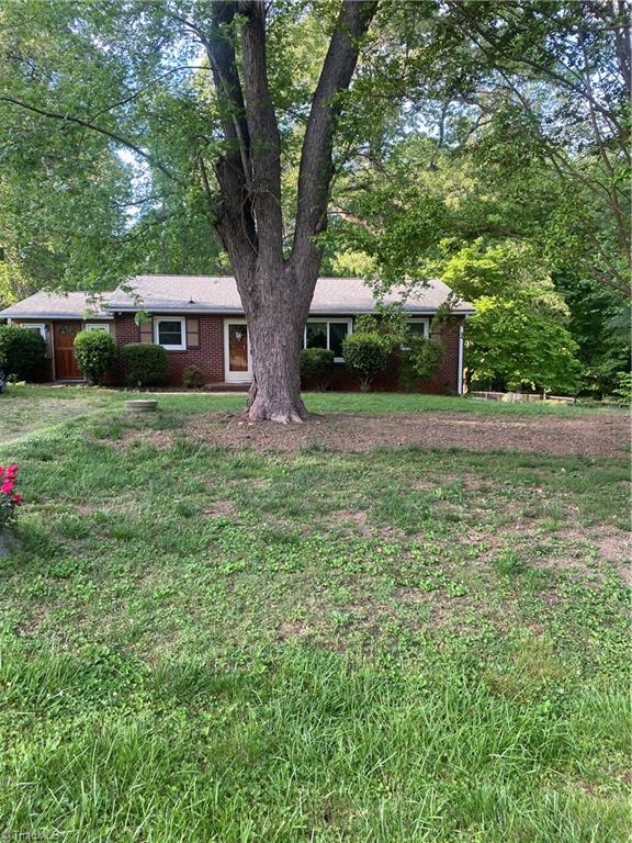 Photo 16 of 26 of 4645 Boxwood Drive house