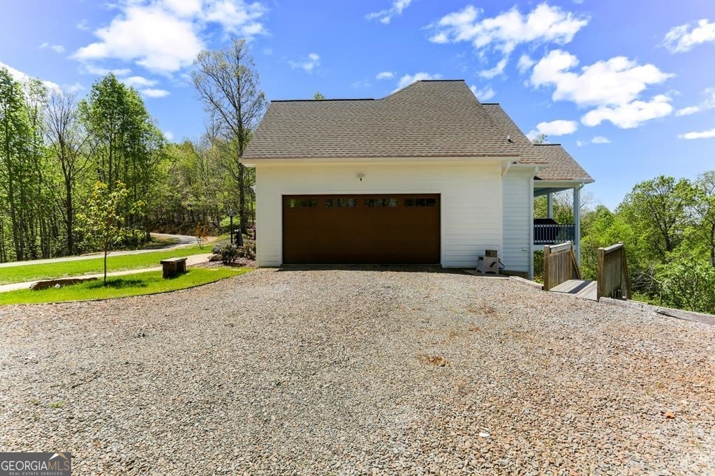 Photo 43 of 45 of 935 White Oak Drive house