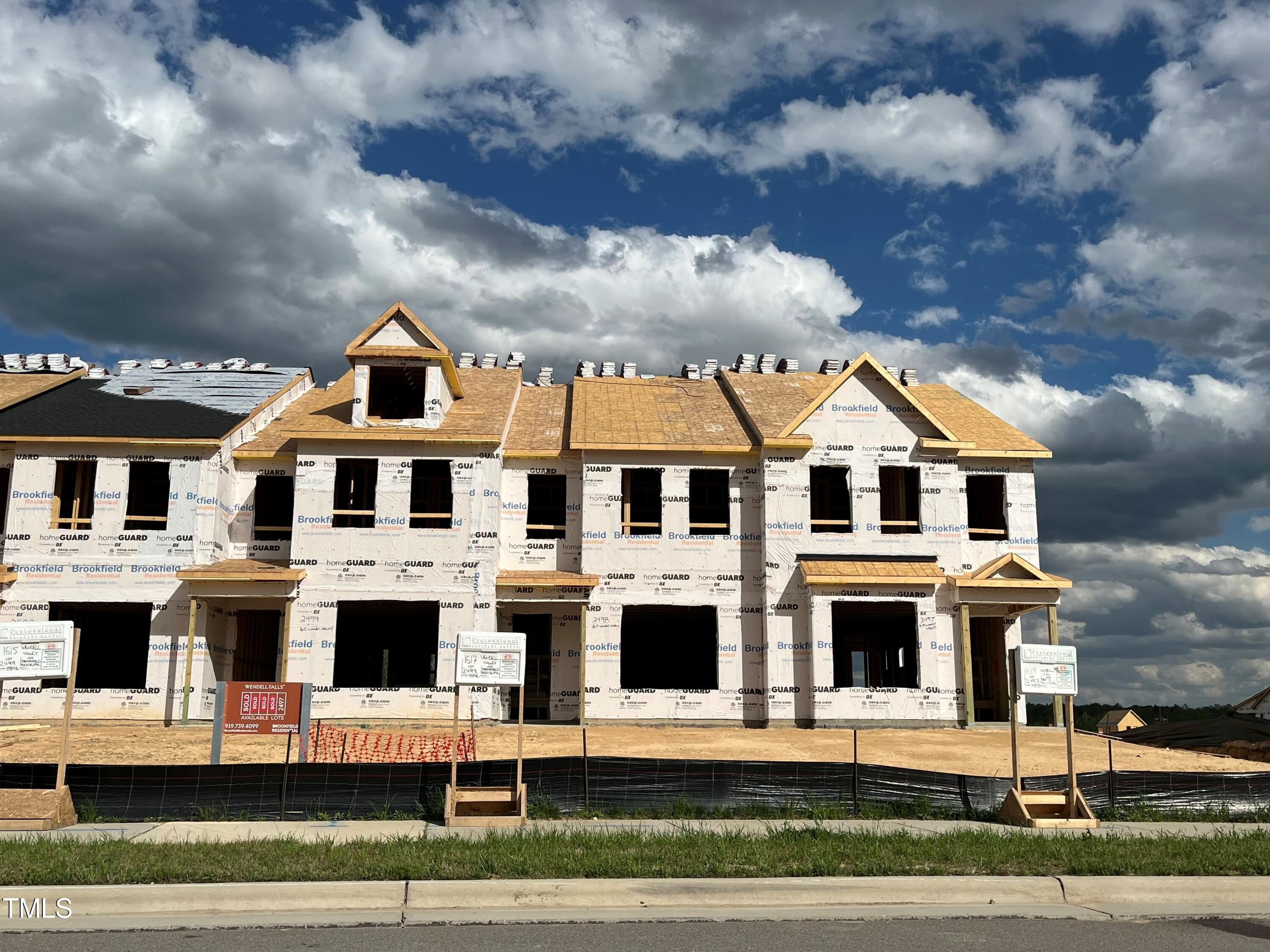 Photo 1 of 16 of 1619 Wendell Valley Boulevard townhome