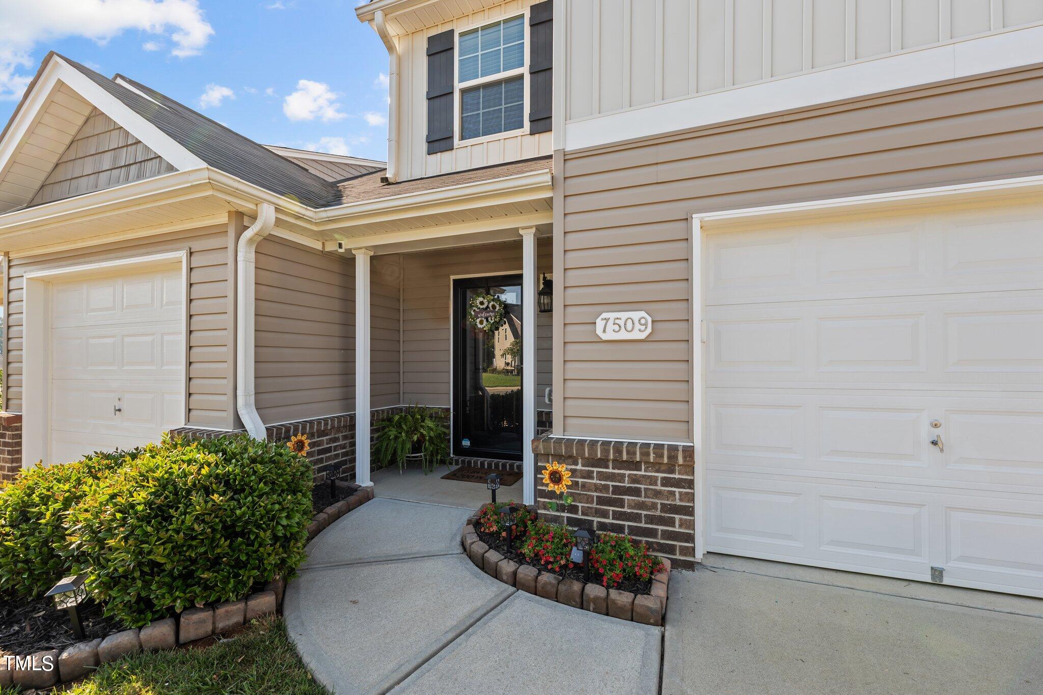 Photo 9 of 38 of 7509 Oliver Park Drive townhome