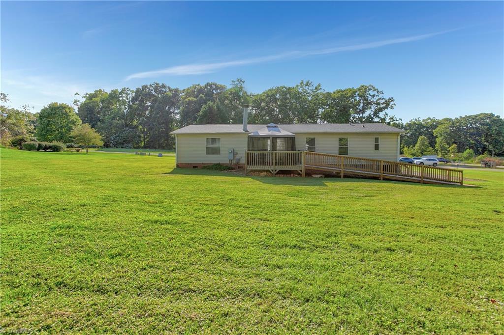 Photo 6 of 42 of 1012 Safehaven Place mobile home