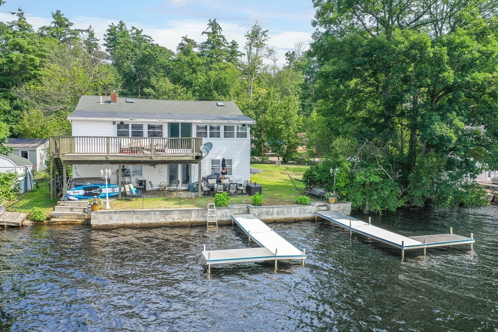 Photo 1 of 28 of 143 Lakeshore Dr house