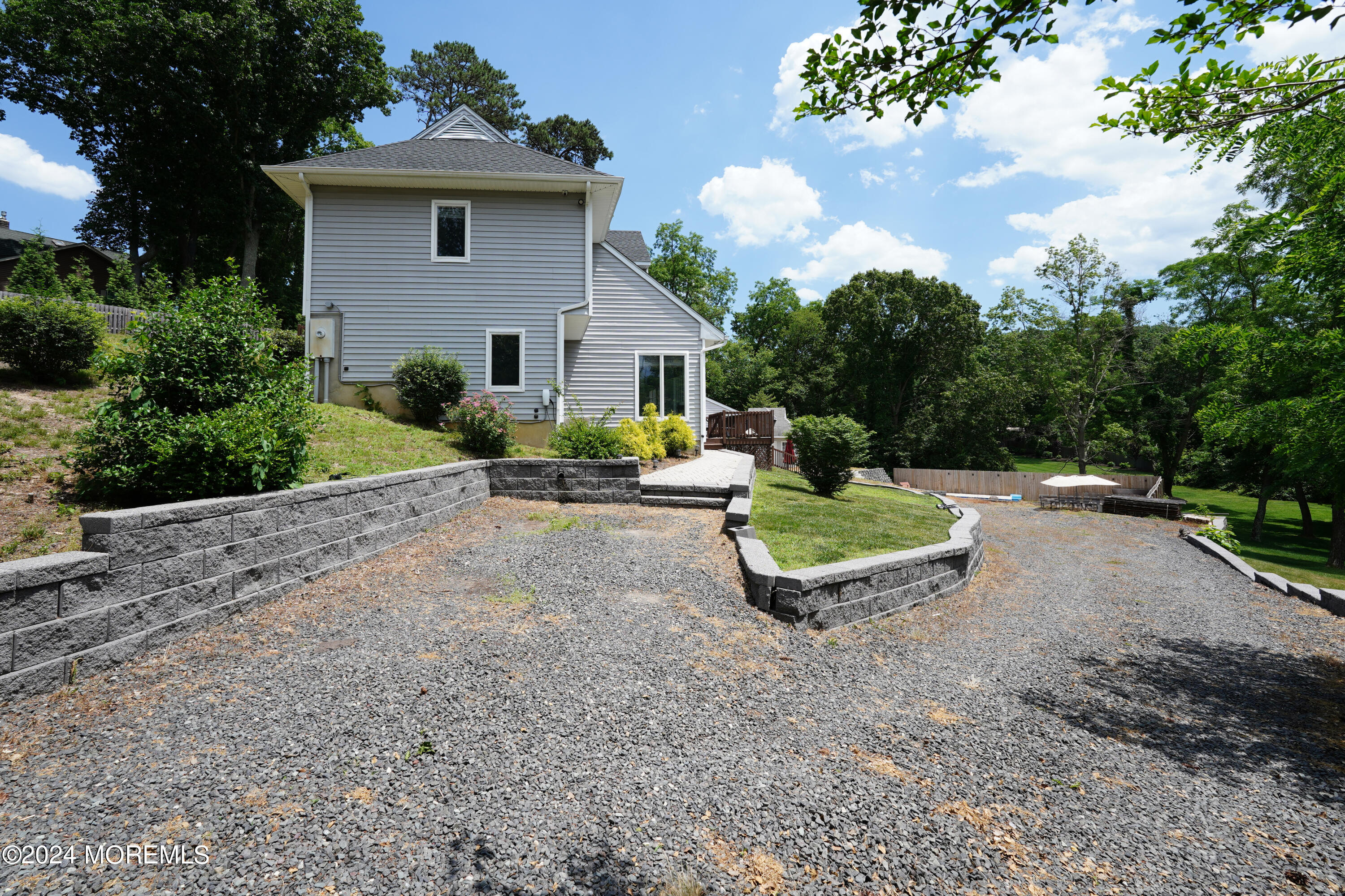 Photo 7 of 36 of 2262 Allenwood Road house