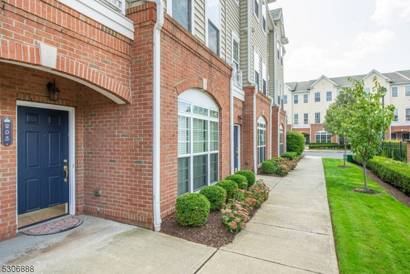 Photo 1 of 29 of 205 Olivio Dr townhome