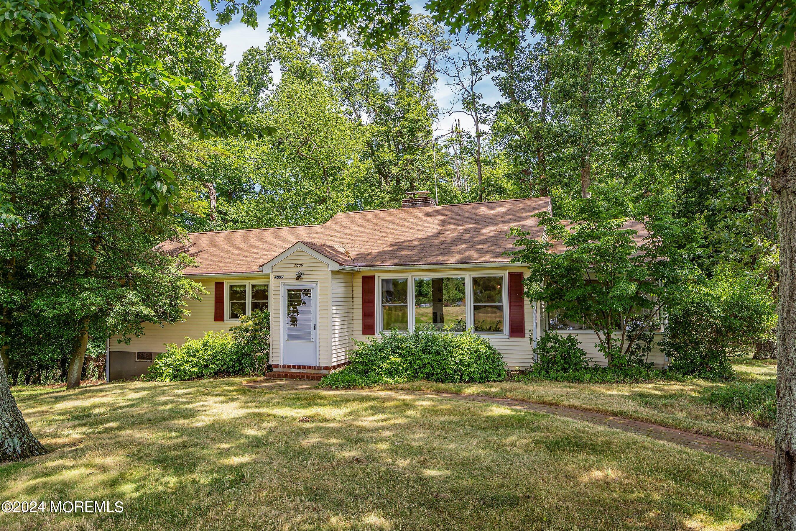 Photo 6 of 36 of 1099 Morris Lane house