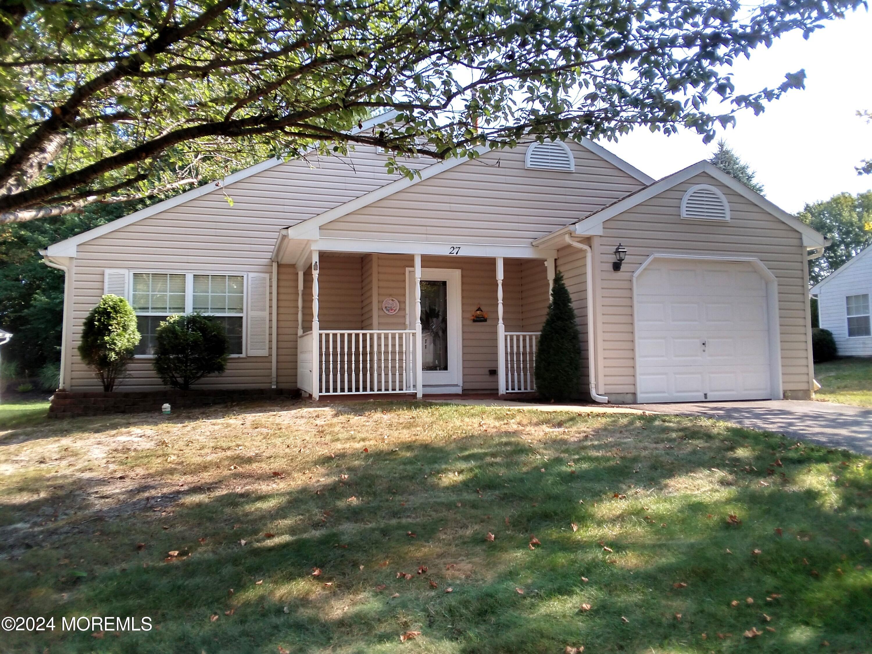 Photo 2 of 25 of 27 Mayapple Drive house