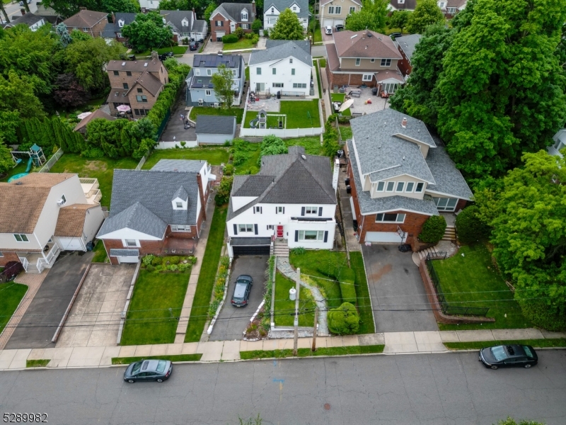 Photo 30 of 41 of 25 Cresthill Ave house