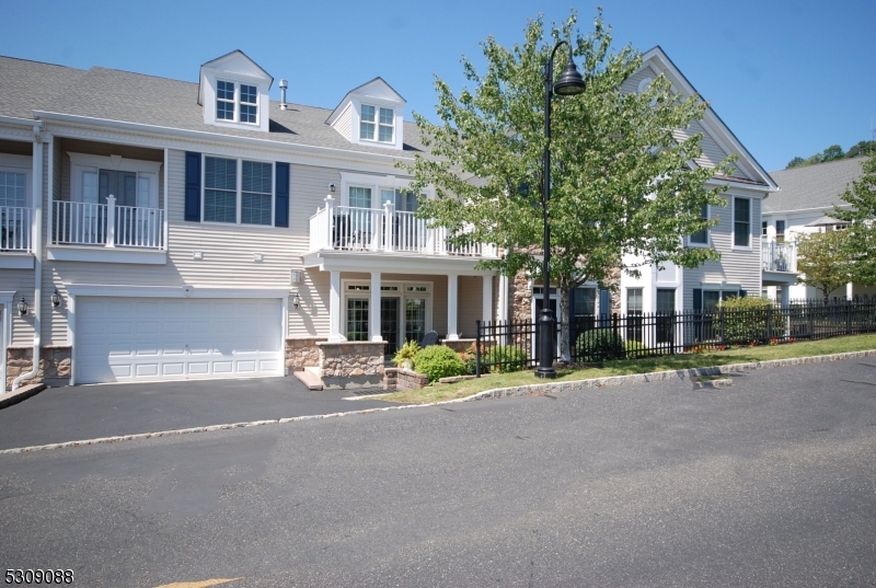 Photo 1 of 11 of 46 Cobble St townhome