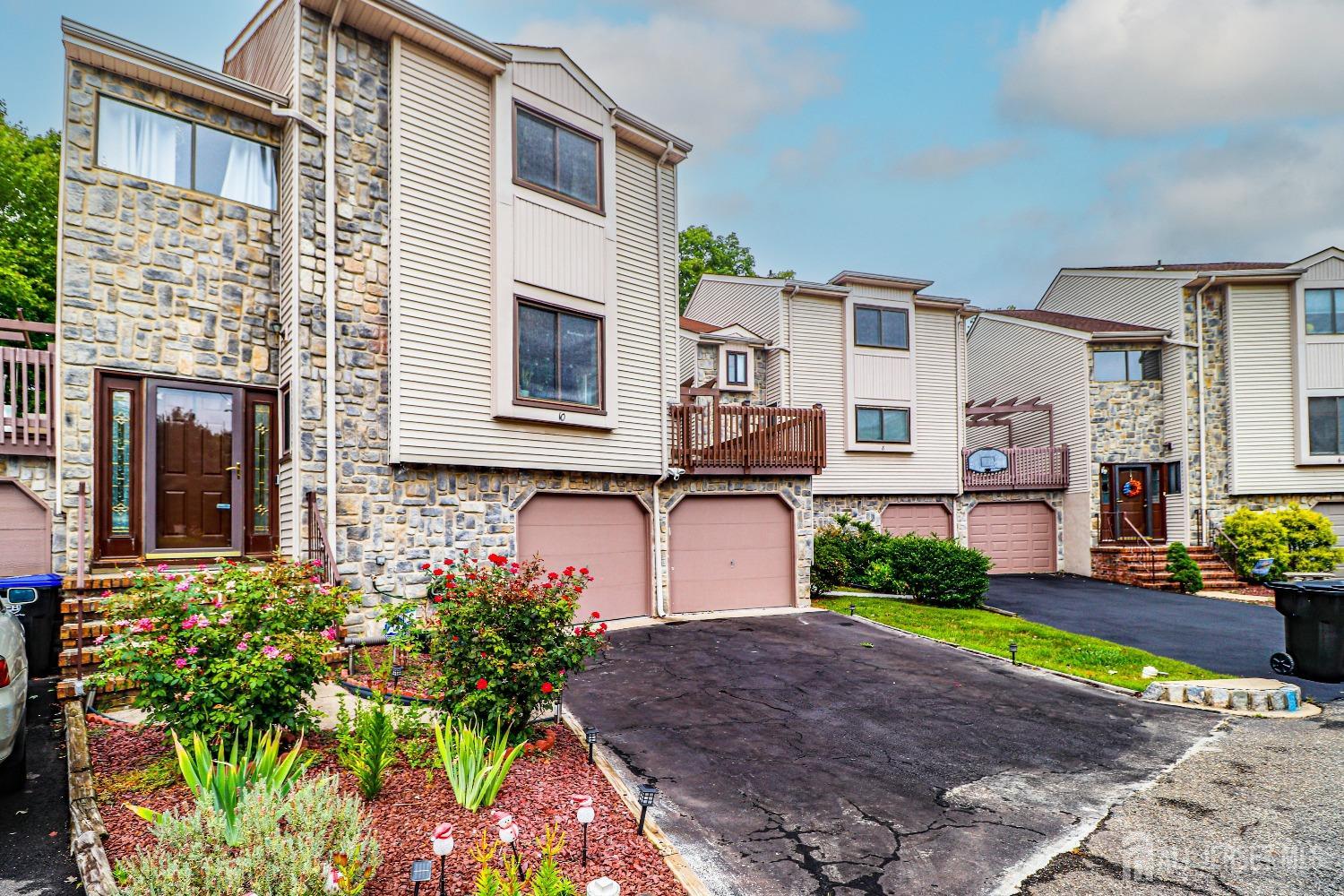 Photo 1 of 27 of 10 Azalea Court townhome