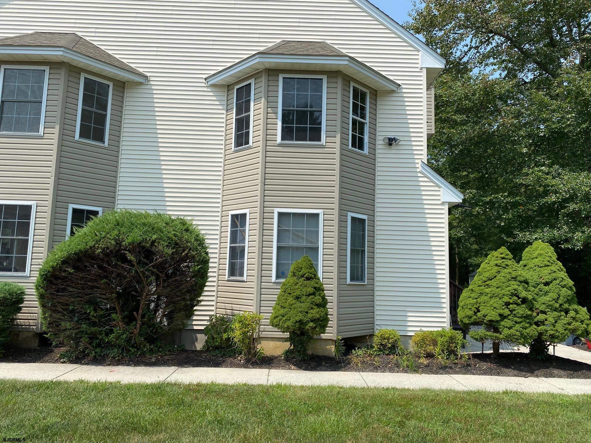 Photo 6 of 35 of 402 Jonathan Ct townhome