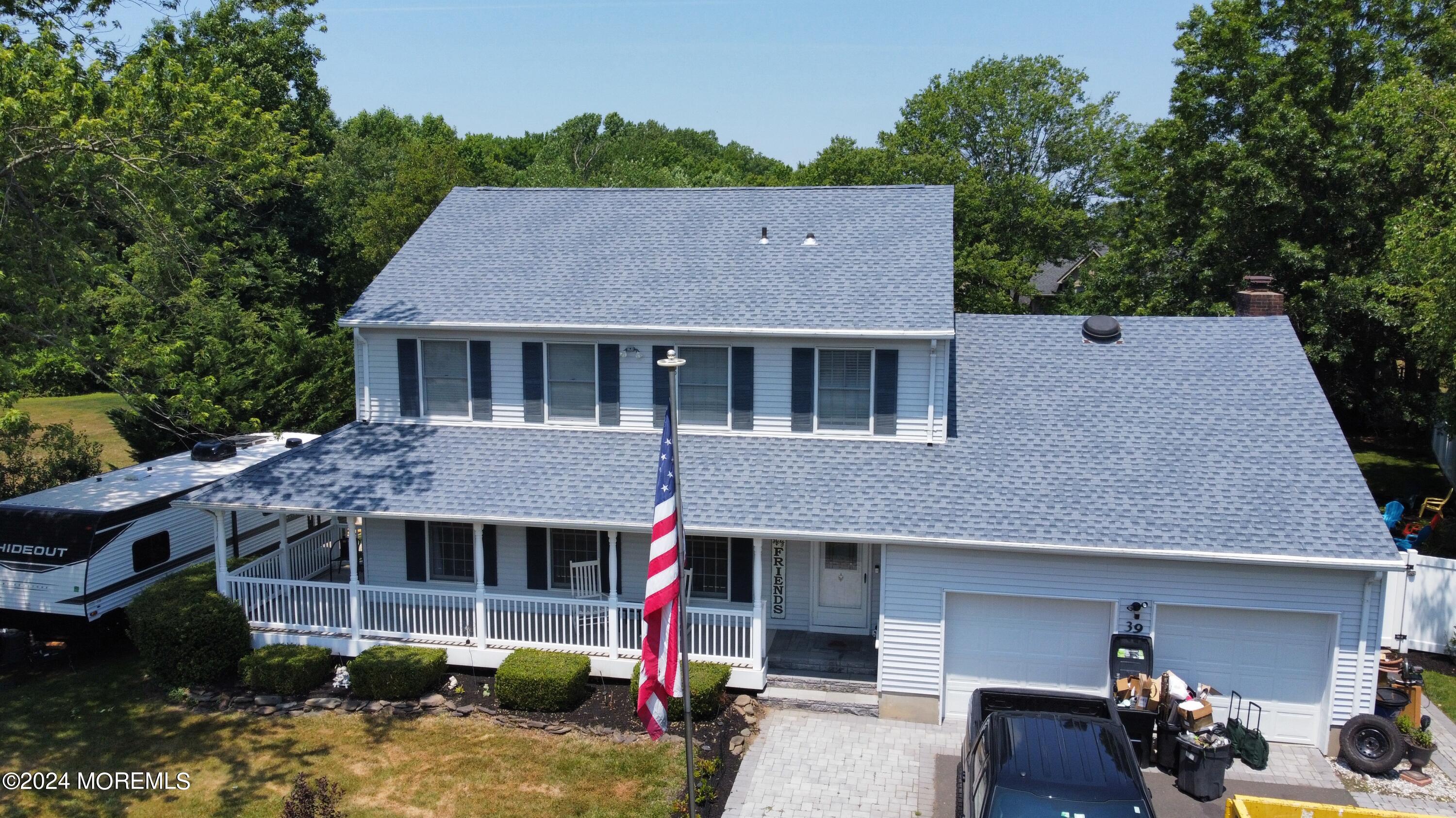 Photo 1 of 5 of 39 Symmes Drive house