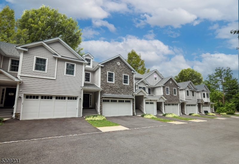 Photo 1 of 27 of 165 Ridgedale Ave 3 townhome