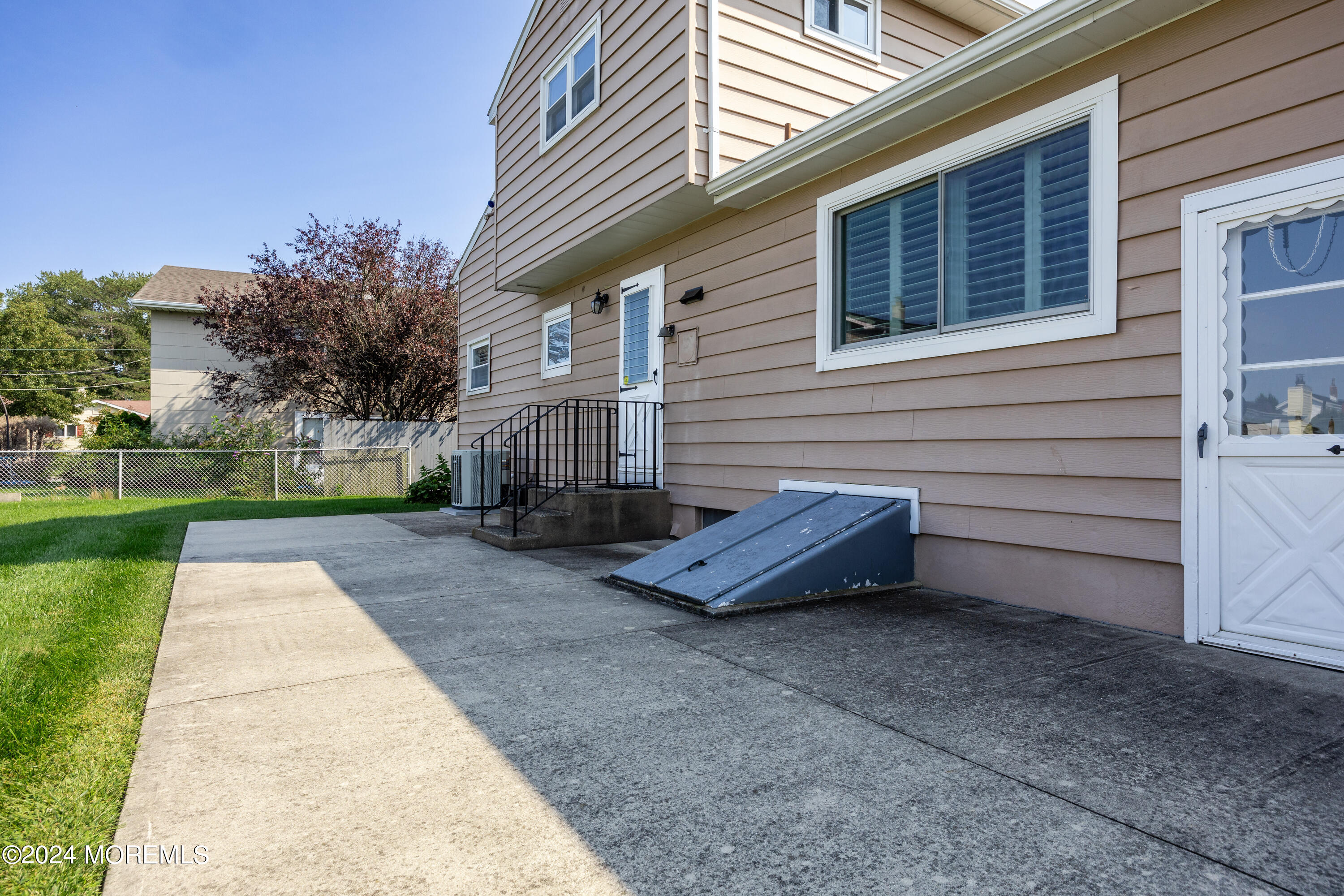 Photo 21 of 21 of 12 Argonne Avenue house