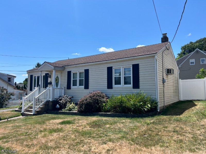 Photo 1 of 1 of 206 Westervelt Ave house