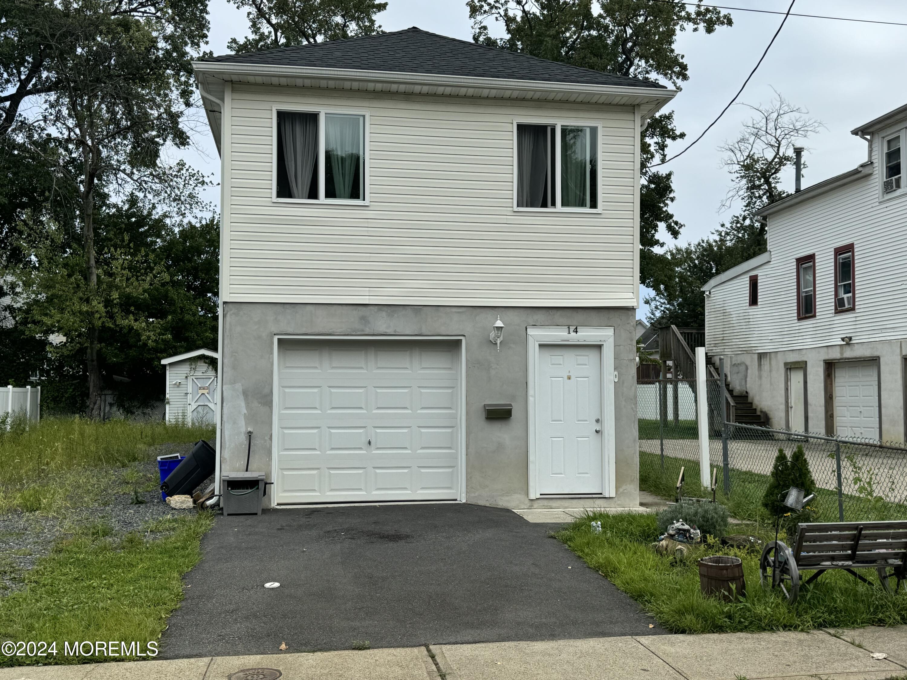 Photo 2 of 34 of 14 Brookside Avenue house