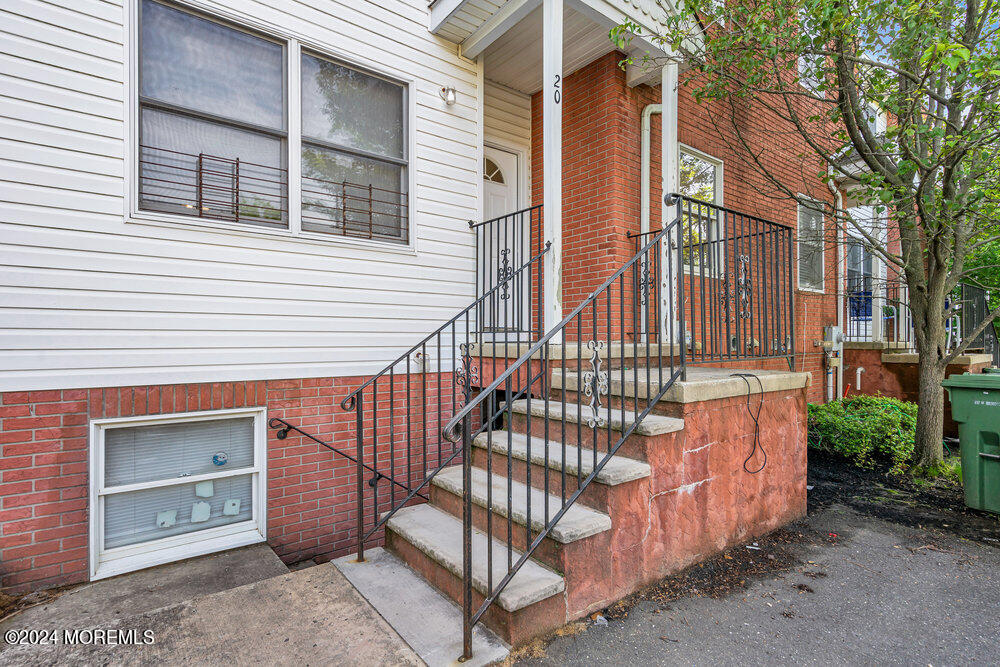 Photo 4 of 45 of 20 Truman Avenue townhome