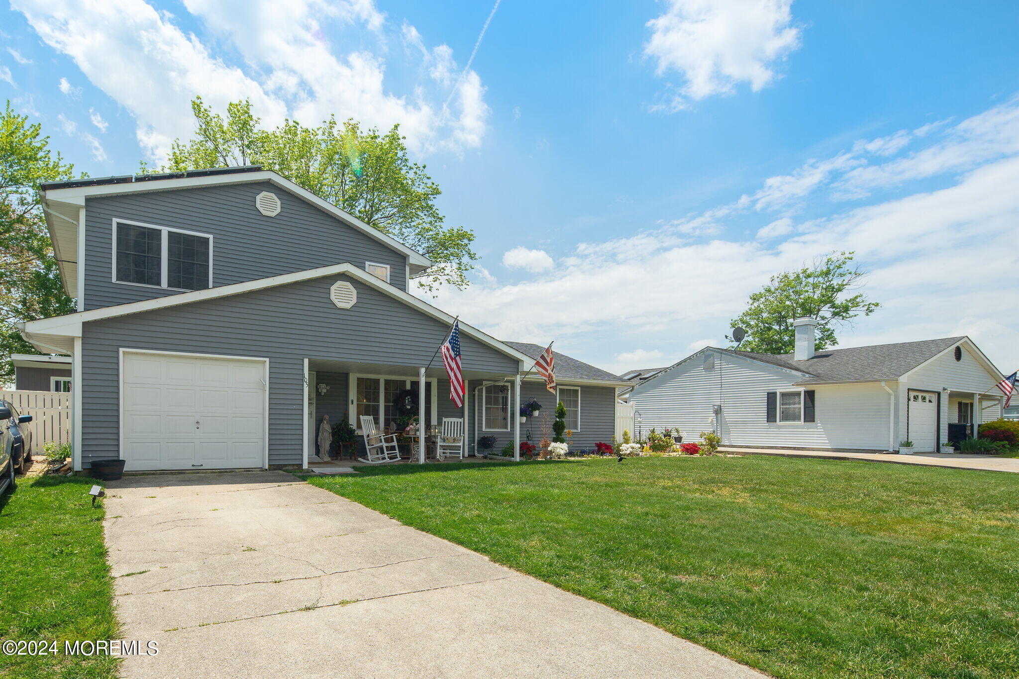 Photo 4 of 53 of 105 Cayuga Lake Drive house