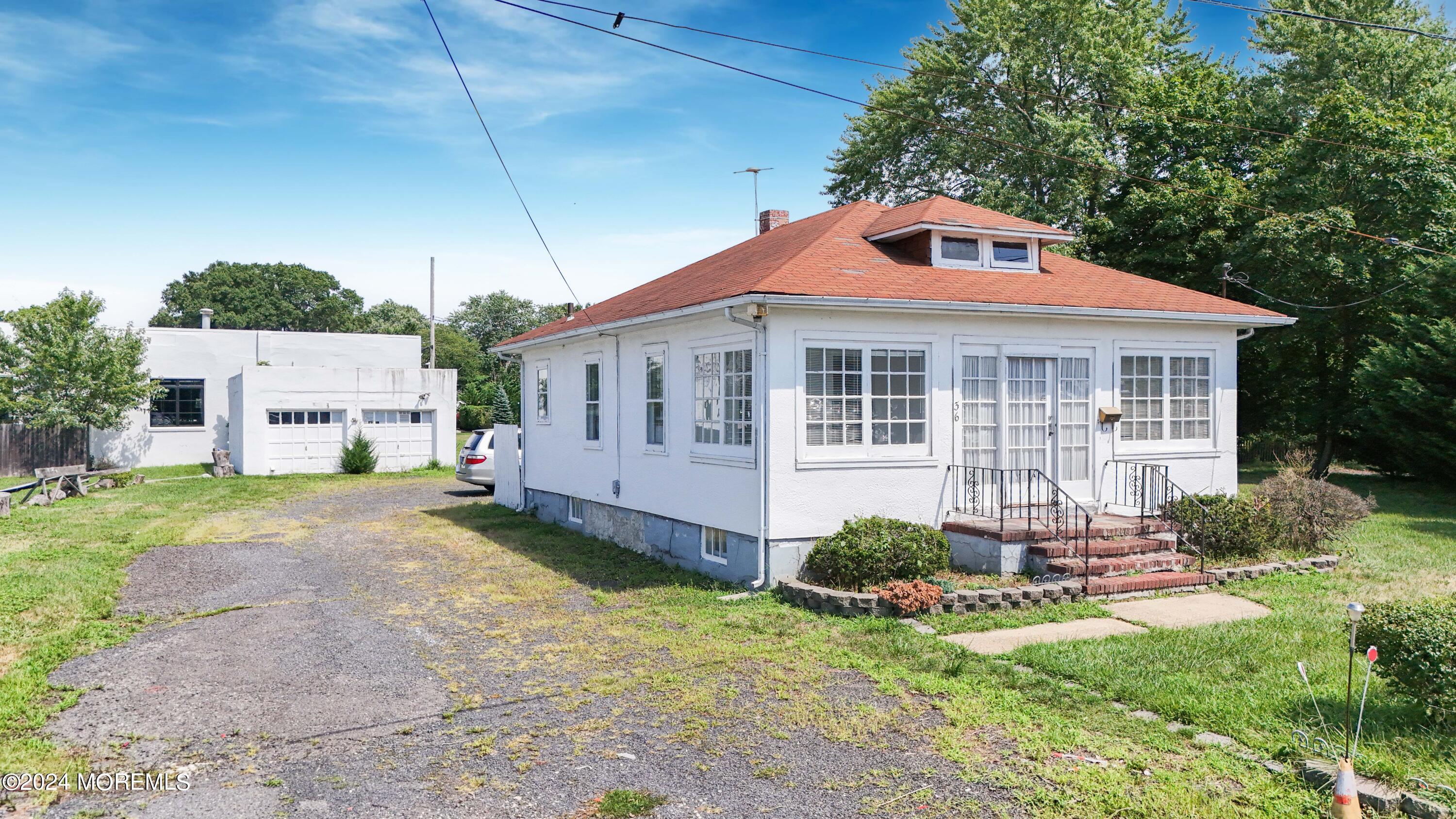 Photo 2 of 27 of 36 Oceanport Avenue house