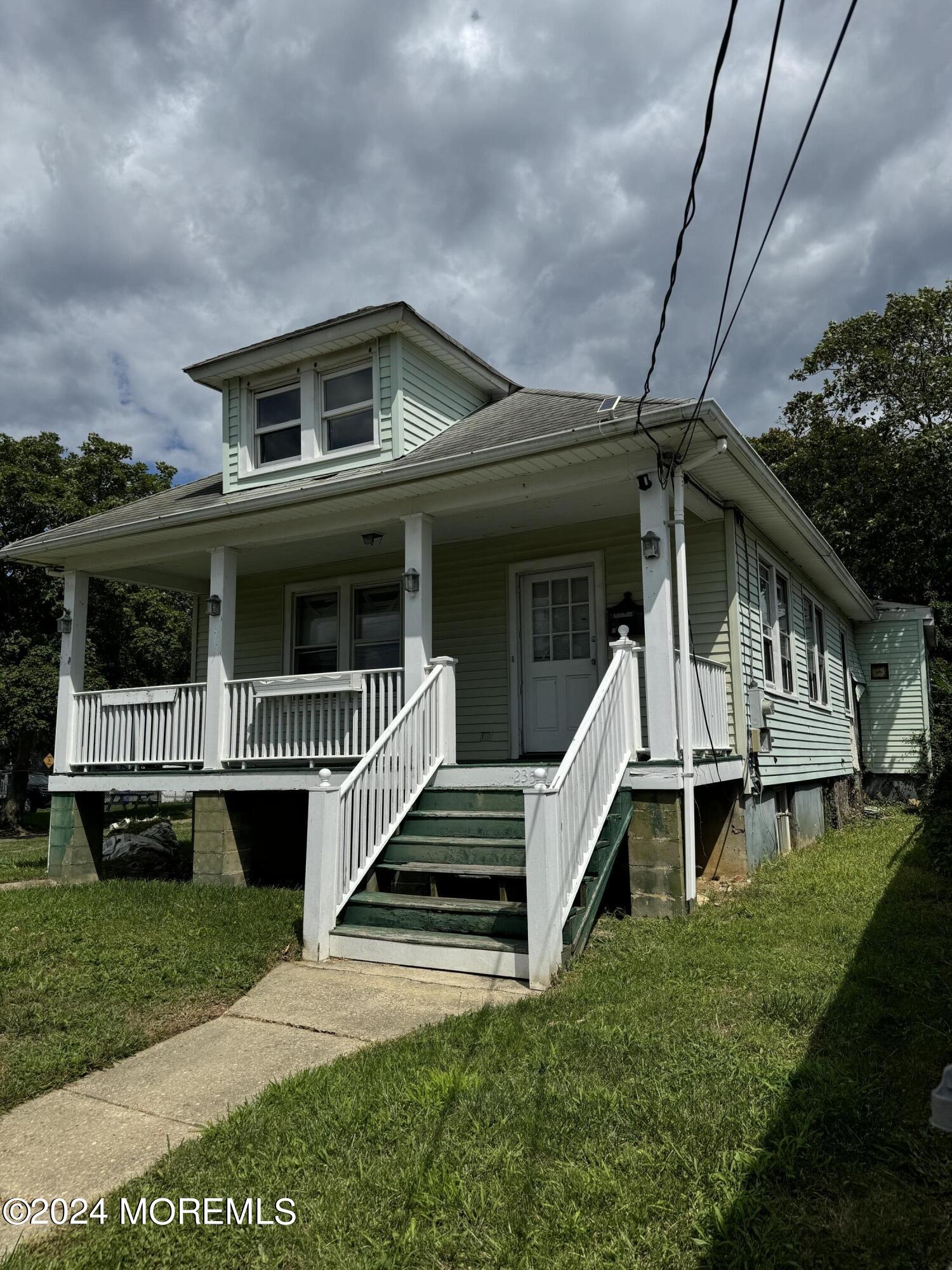 Photo 1 of 4 of 235 Hearn Avenue house