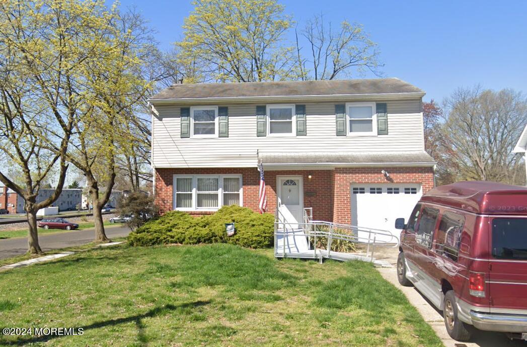 Photo 1 of 1 of 104 E Laurelton Avenue house