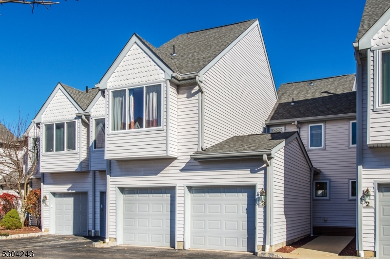 Photo 1 of 25 of 3 Jefferson Ct townhome