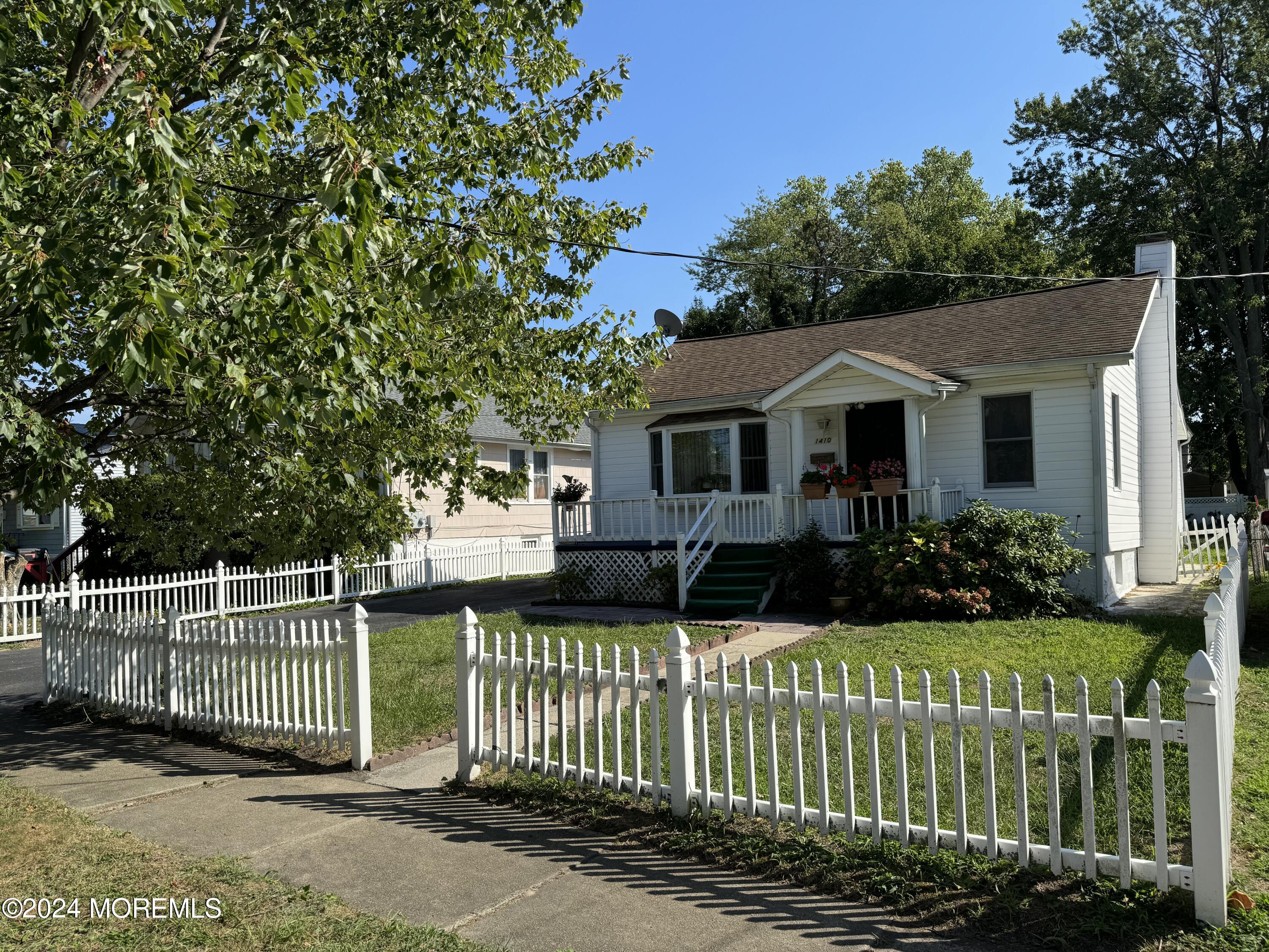 Photo 1 of 1 of 1410 8th Avenue house