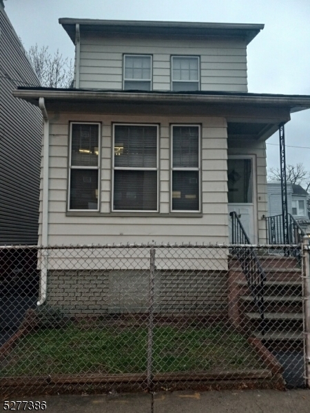 Photo 1 of 1 of 114 Bragaw Ave house