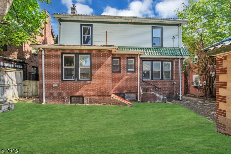 Photo 41 of 41 of 298 Meeker Ave house