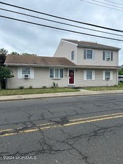 Photo 3 of 43 of 409 Thompson Avenue house