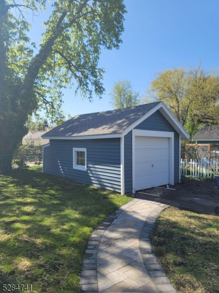 Photo 20 of 22 of 50 Coddington Ave house