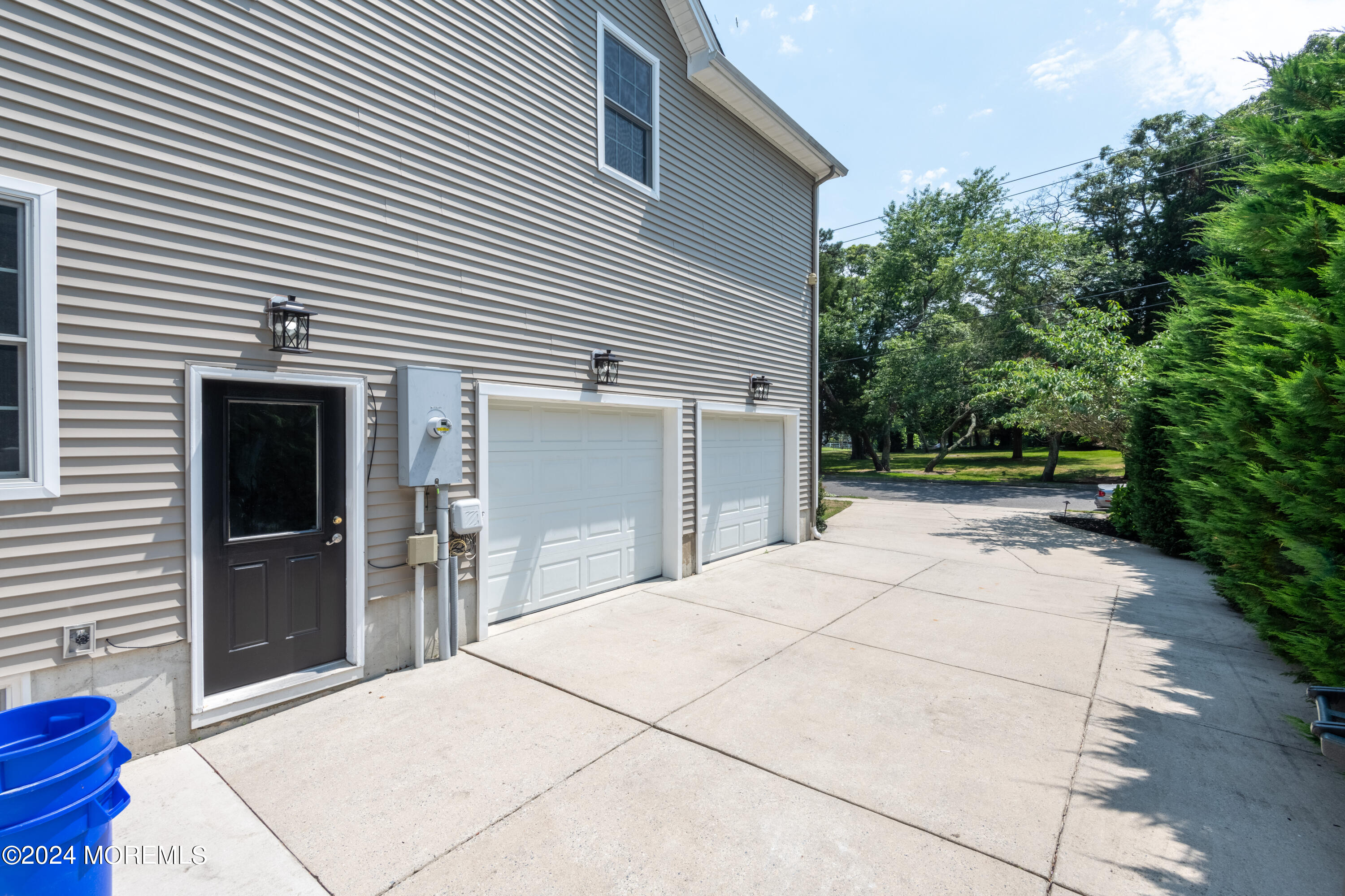 Photo 6 of 52 of 3 Ridgewood Drive house