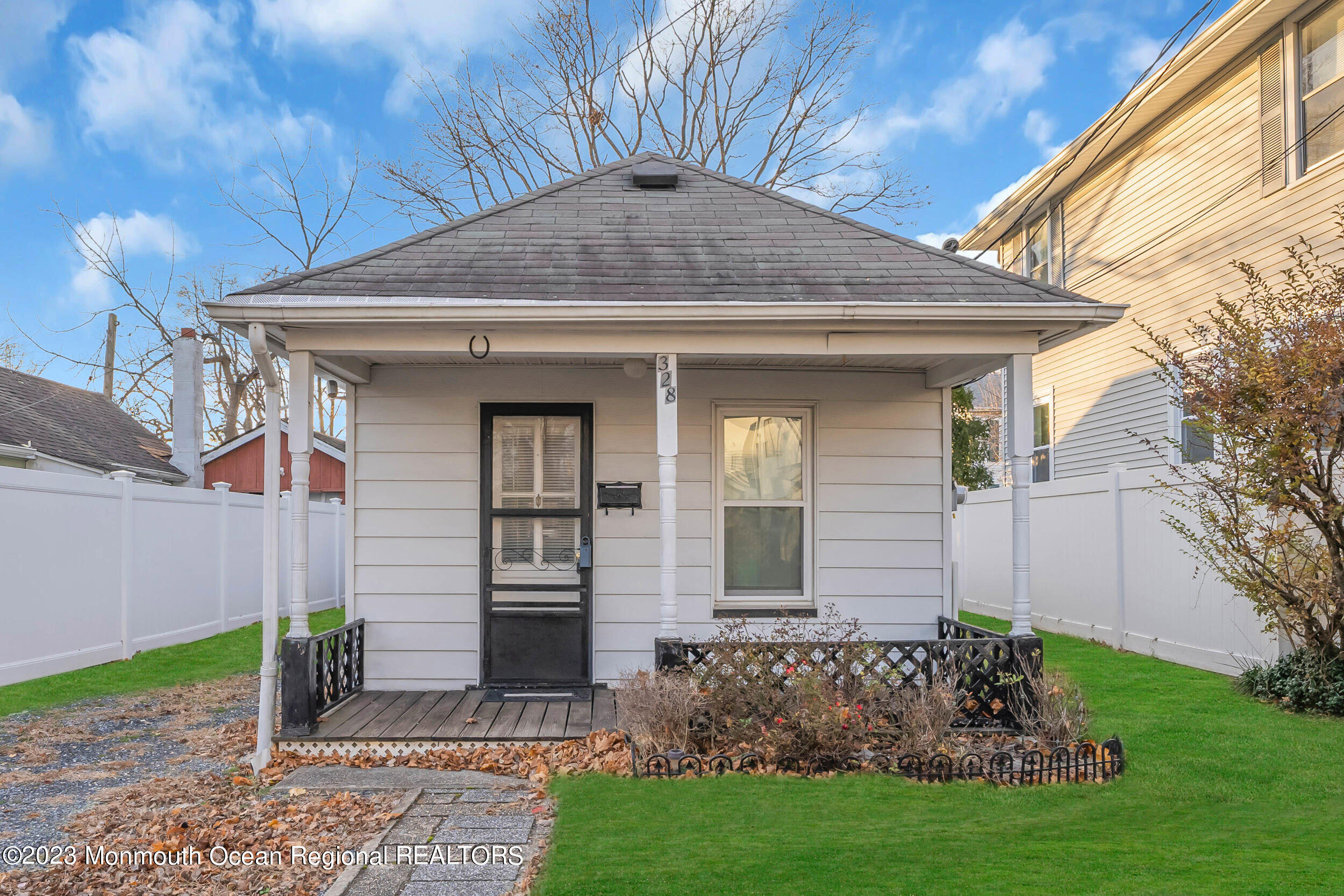 Photo 3 of 10 of 328 Elberon Boulevard house