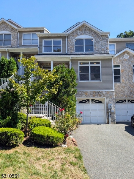 Photo 1 of 1 of 45 Autumn Ridge Rd townhome