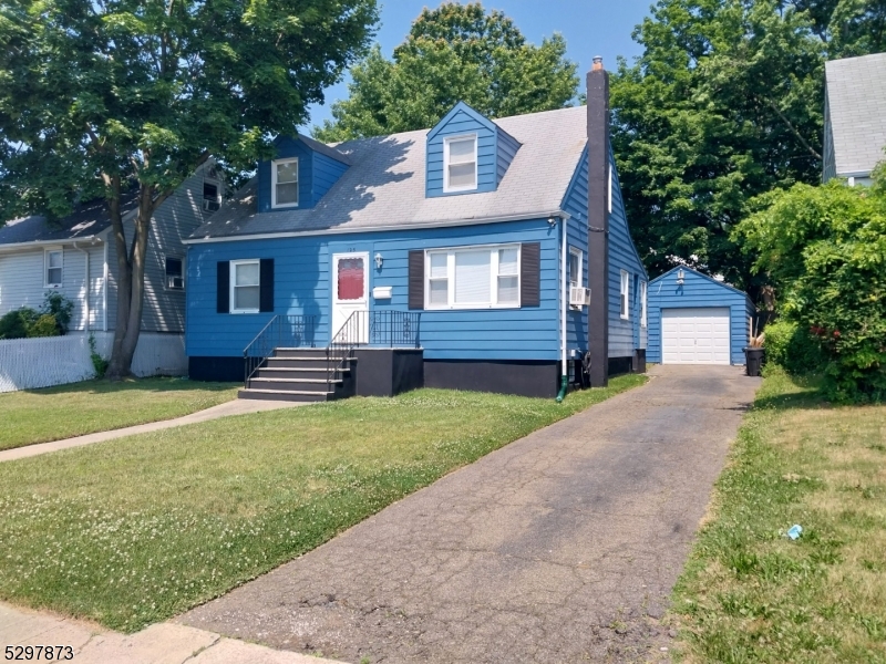 Photo 1 of 1 of 125 Chamberlain Ave house