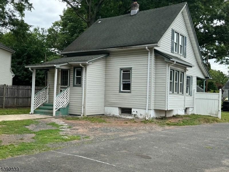 Photo 13 of 14 of 430 Rushmore Ave house