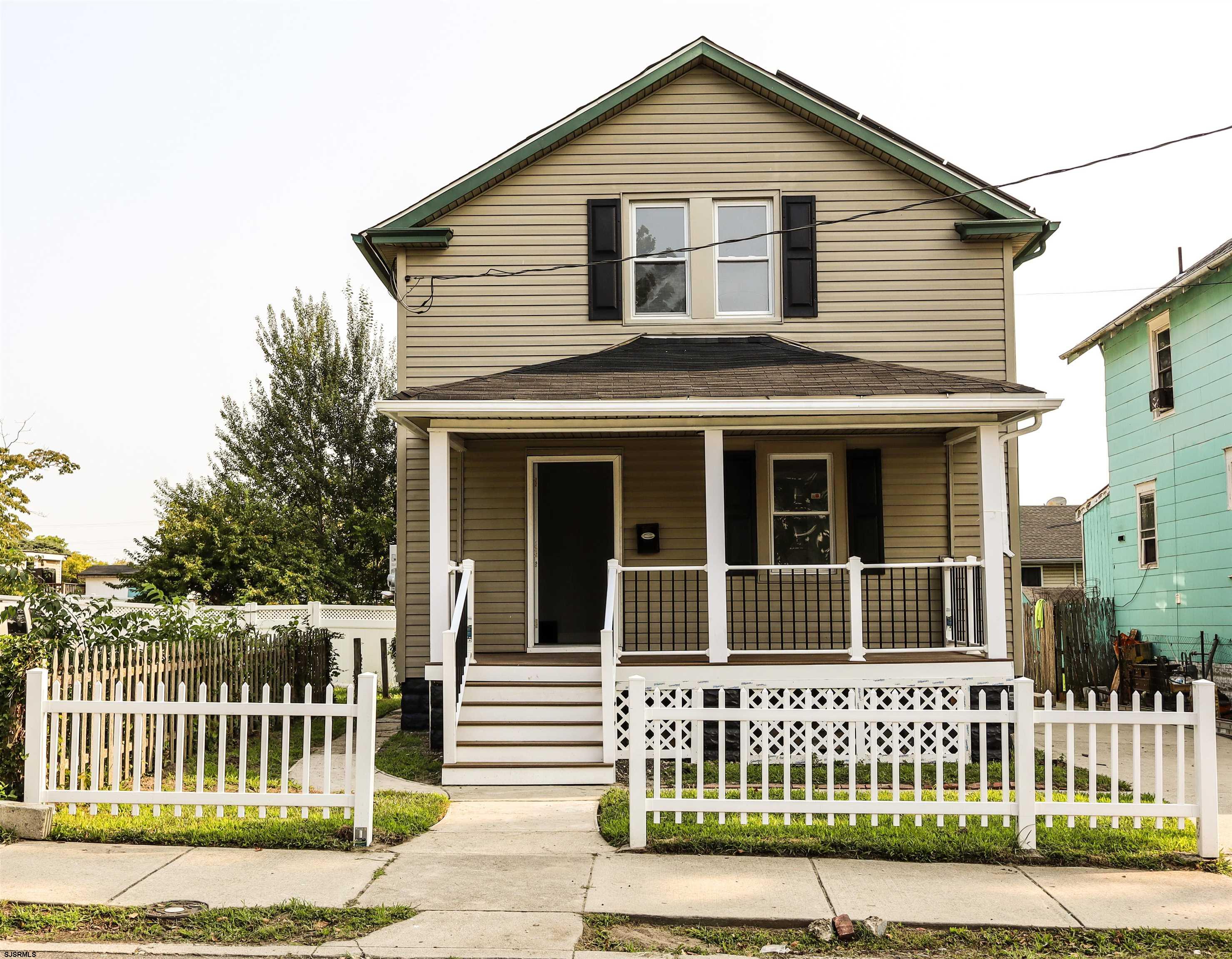 Photo 1 of 2 of 24 E Bayview Ave Ave house