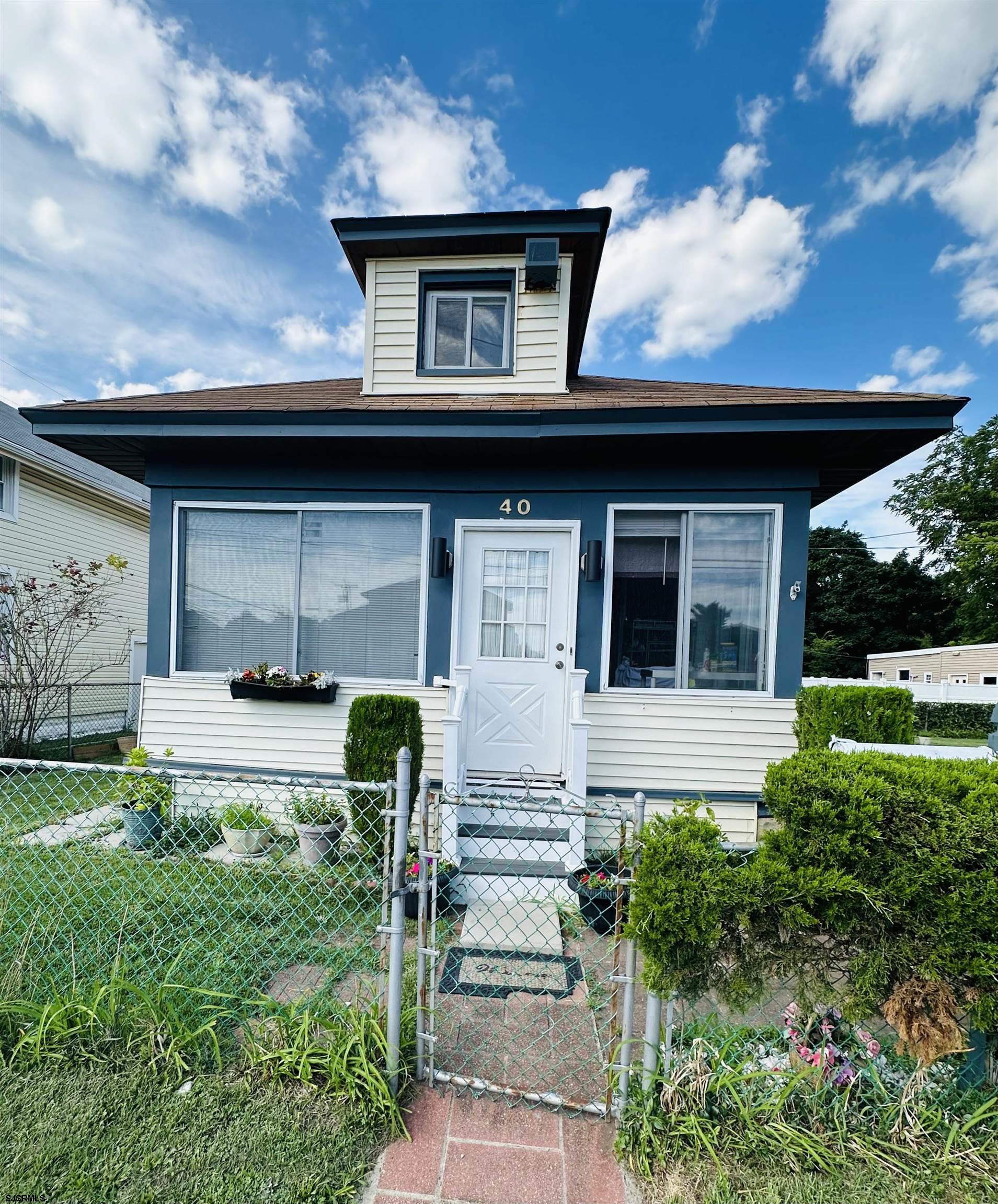 Photo 1 of 21 of 40 W Pleasant Ave Ave house