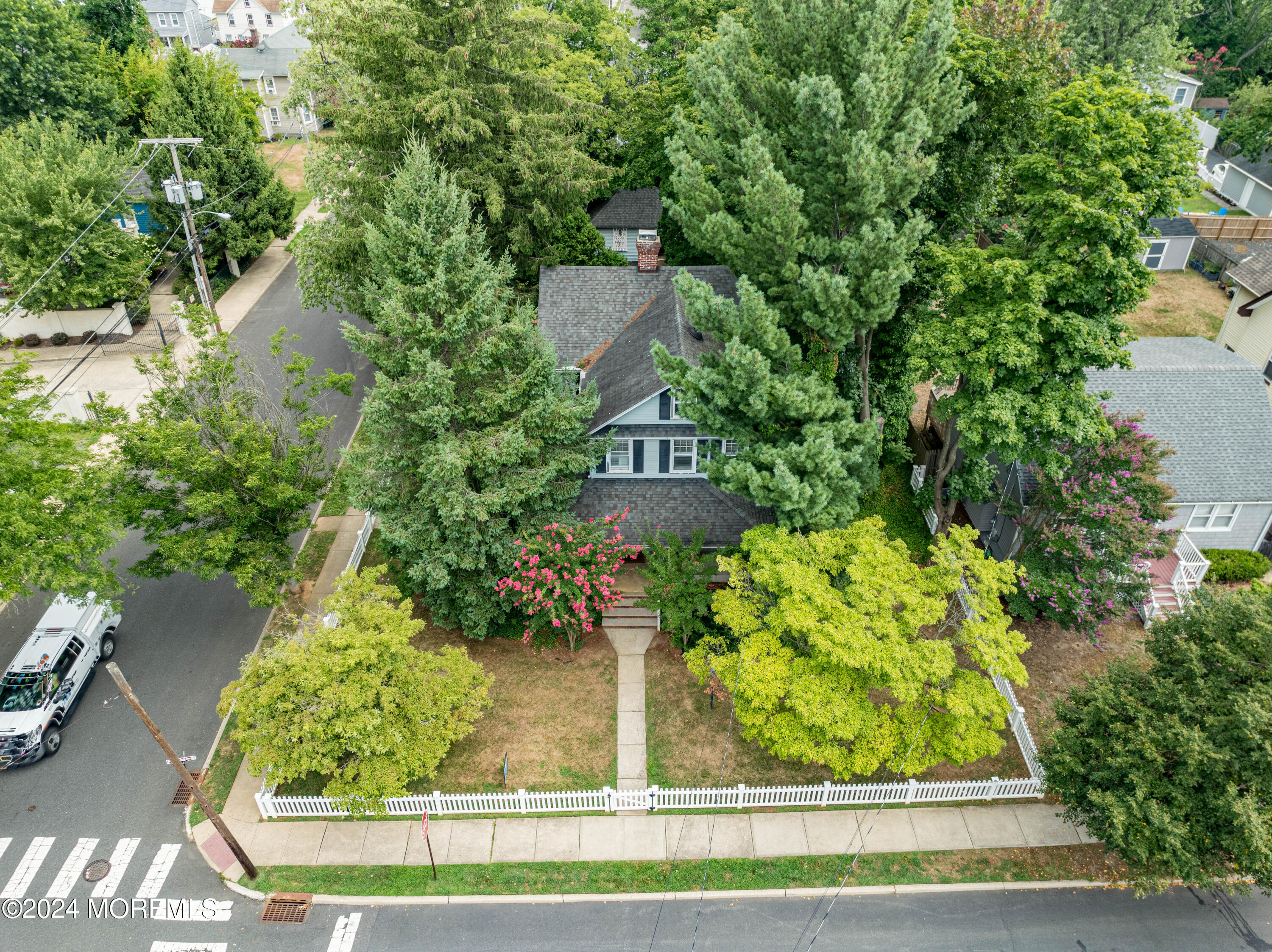 Photo 4 of 27 of 67 Prospect Avenue house