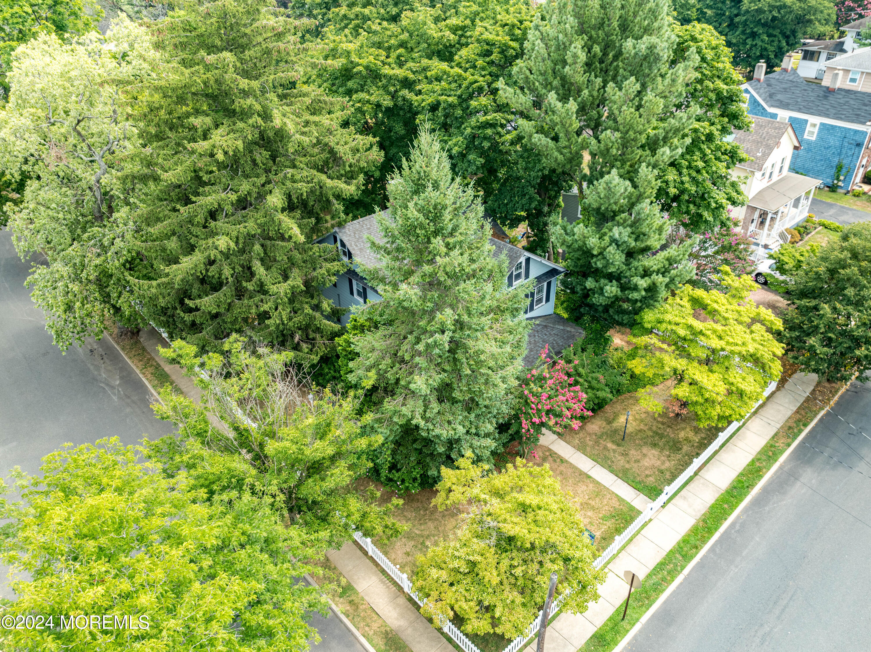 Photo 5 of 27 of 67 Prospect Avenue house