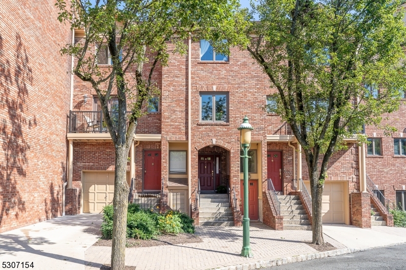 Photo 1 of 24 of 2 MEWS LANE 2 townhome